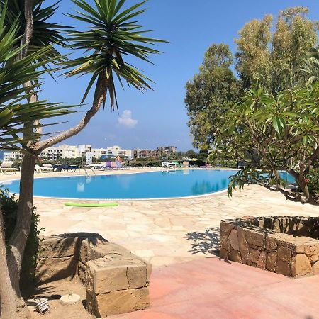 Kings Palace - Fabulous Pool-Side 2 Bed Apartment بافوس المظهر الخارجي الصورة
