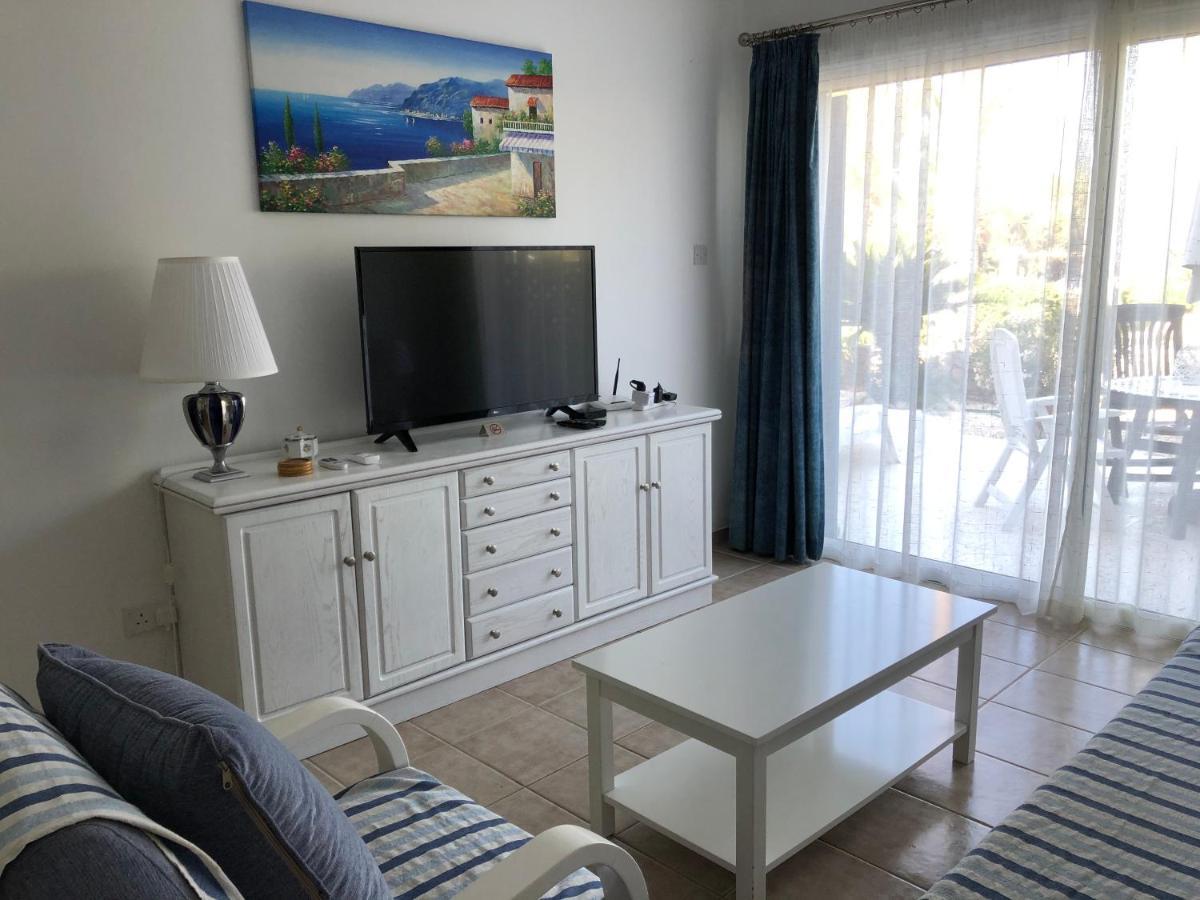 Kings Palace - Fabulous Pool-Side 2 Bed Apartment بافوس المظهر الخارجي الصورة