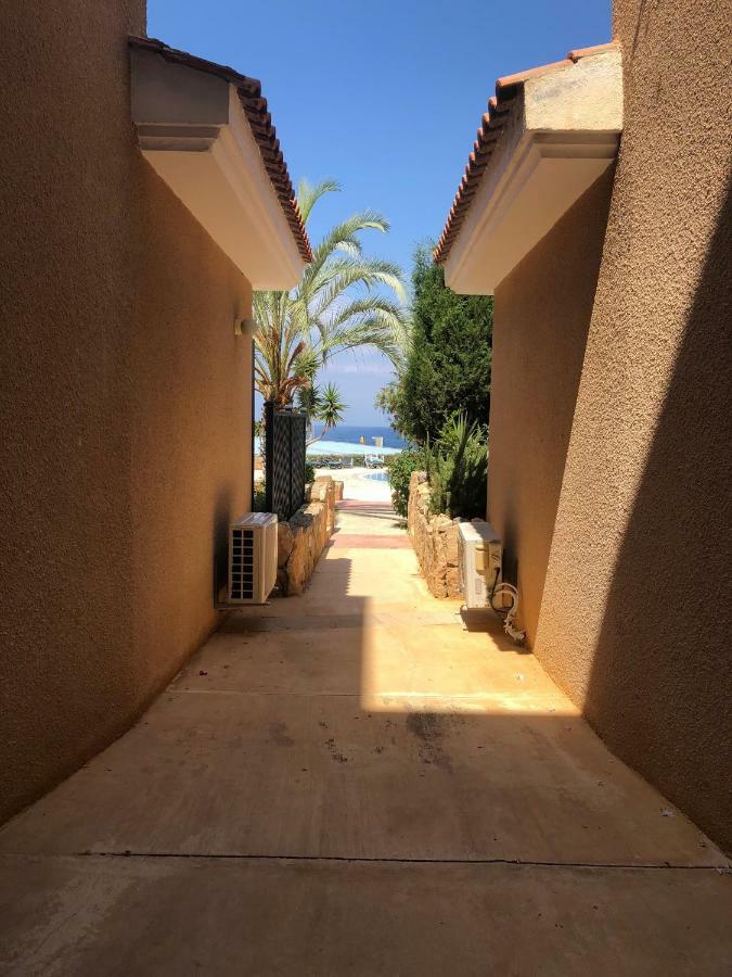 Kings Palace - Fabulous Pool-Side 2 Bed Apartment بافوس المظهر الخارجي الصورة
