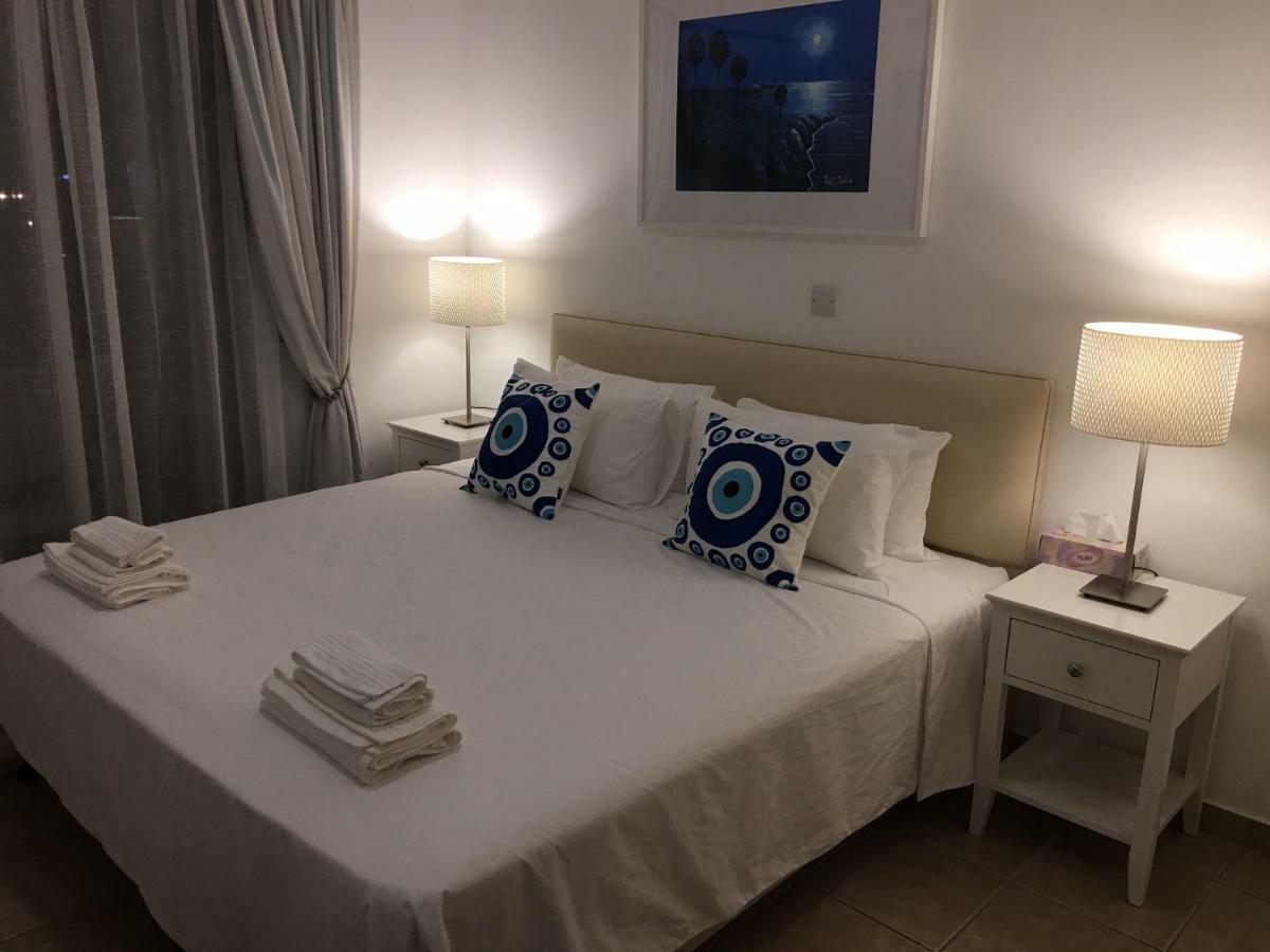 Kings Palace - Fabulous Pool-Side 2 Bed Apartment بافوس المظهر الخارجي الصورة